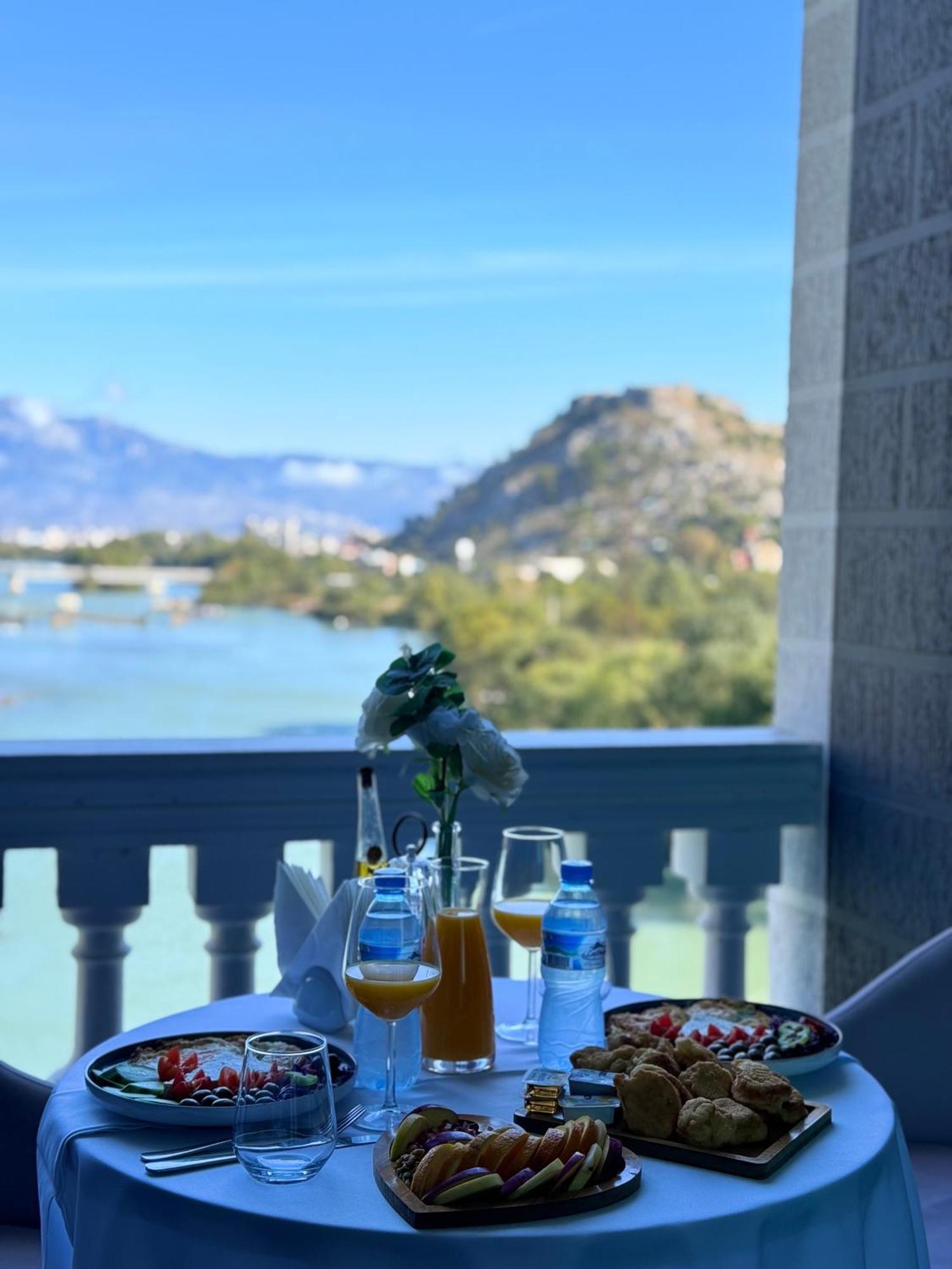 Prince Of Lake Hotel Шкодер Экстерьер фото